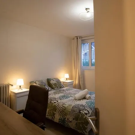 Charite Bas Logement 75 M2 Avec Jardin Prive *