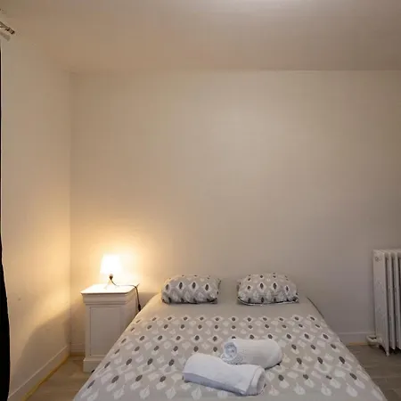 Charite Bas Logement 75 M2 Avec Jardin Prive