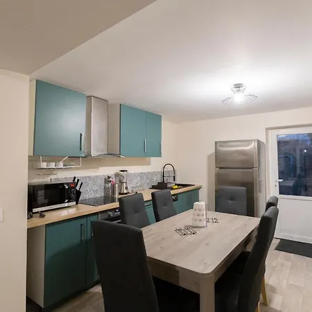Holiday home Charite Bas Logement 75 M2 Avec Jardin Prive